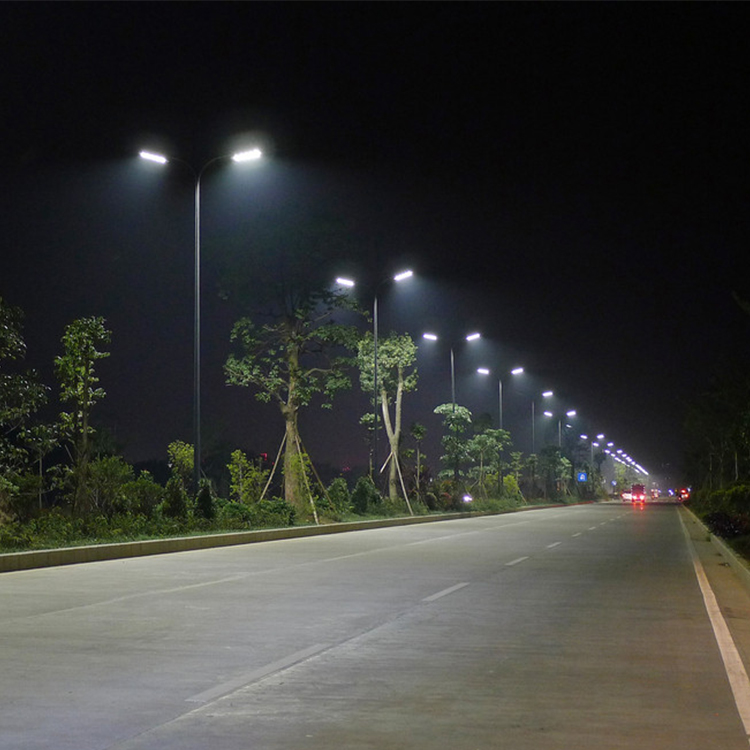 Good Light Distribution of LED Solar Street Lights